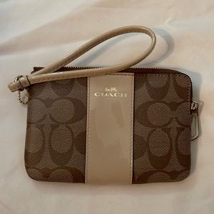 Coach Wristlet NWOT
